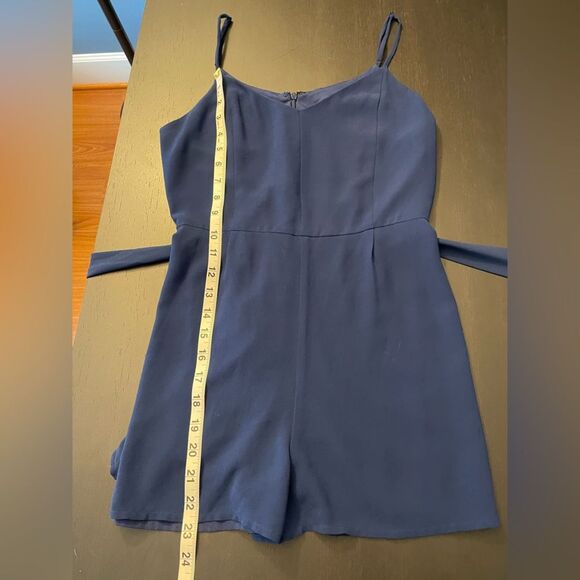 FORA Royal Navy Blue Belted Tie V Neck Romper Women’s Size S - Picture 6 of 8